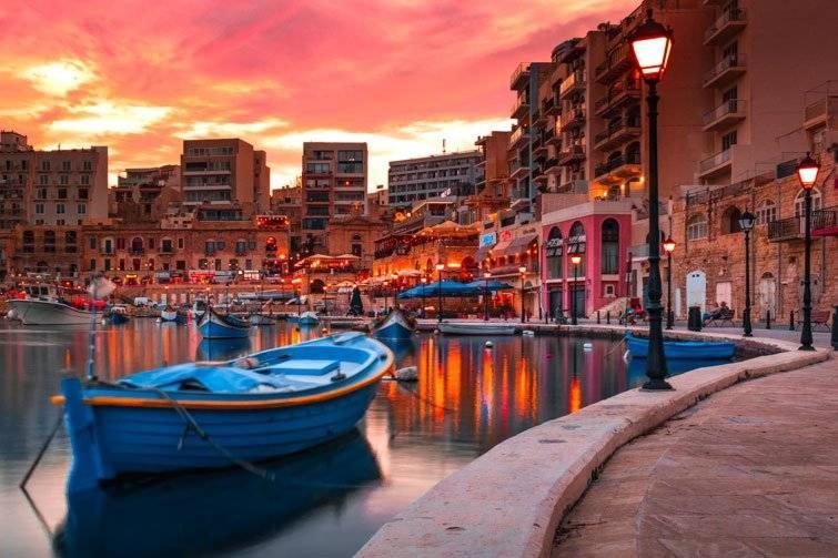 The Podium Apartment Żebbuġ Екстериор снимка